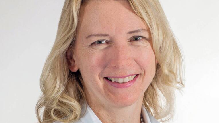 Julia Welzel ist Direktorin der Klinik für Dermatologie und Allergologie am Uniklinikum Augsburg.