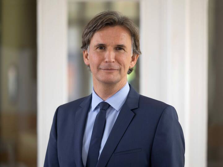 Thiel leitet Asklepios Medical School Thiel leitet Asklepios Medical School